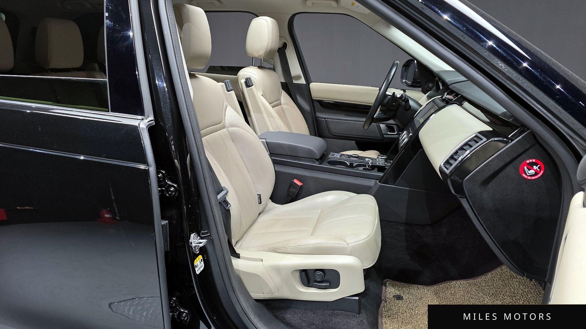 Land Rover Discovery 2020 — миниатюра 11