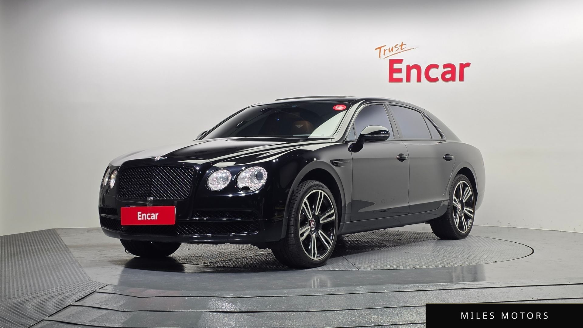 Bentley Flying Spur 2015 — миниатюра 3
