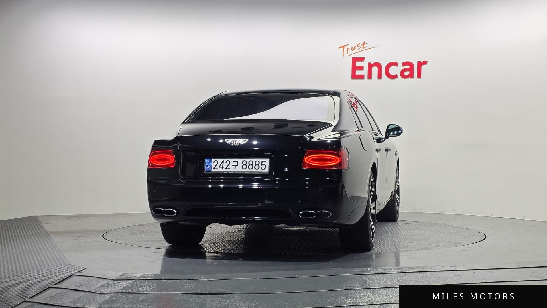 Bentley Flying Spur 2015 — миниатюра 4