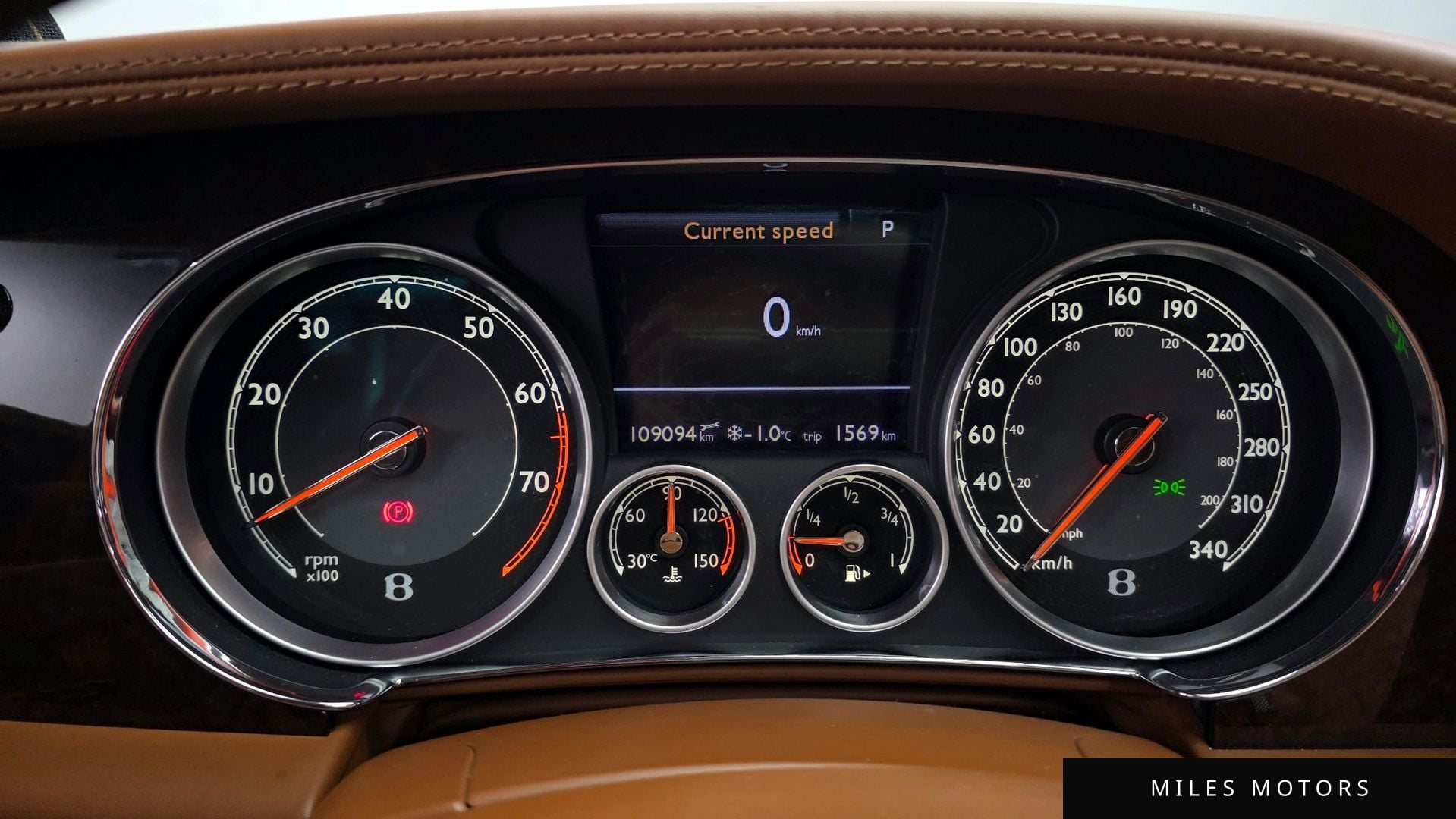 Bentley Flying Spur 2015 — миниатюра 8