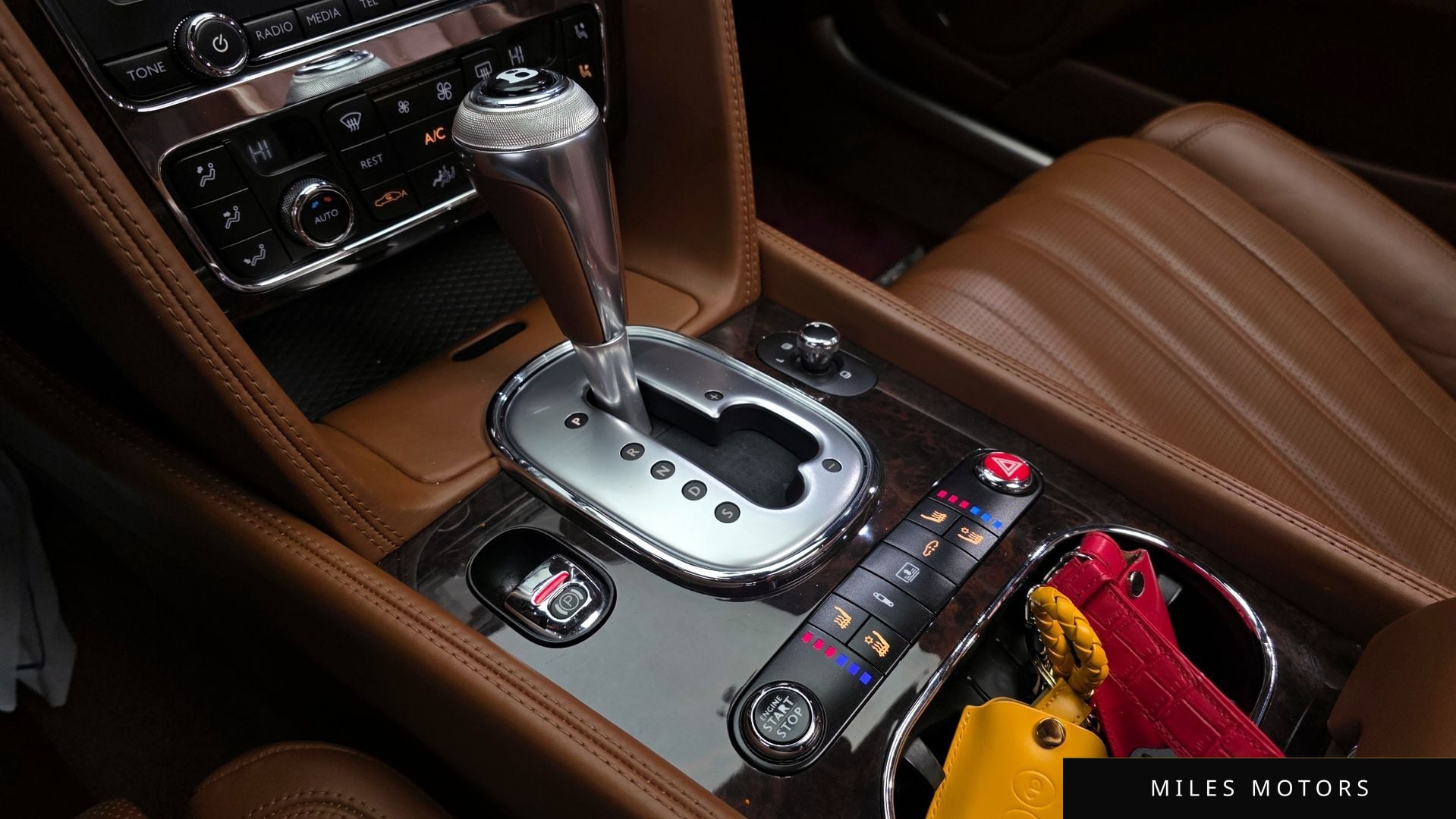 Bentley Flying Spur 2015 — миниатюра 9