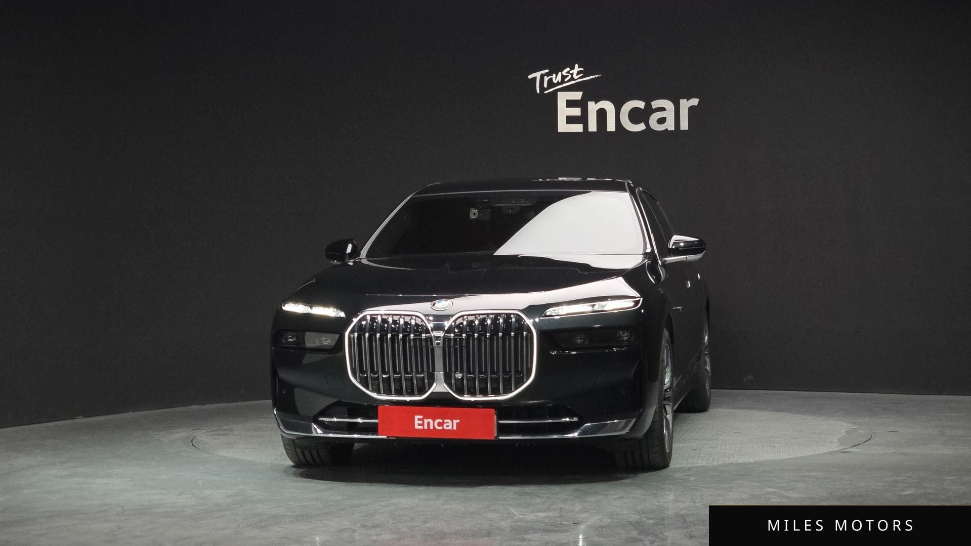 BMW 7 Series (G70) 2023 — миниатюра 3