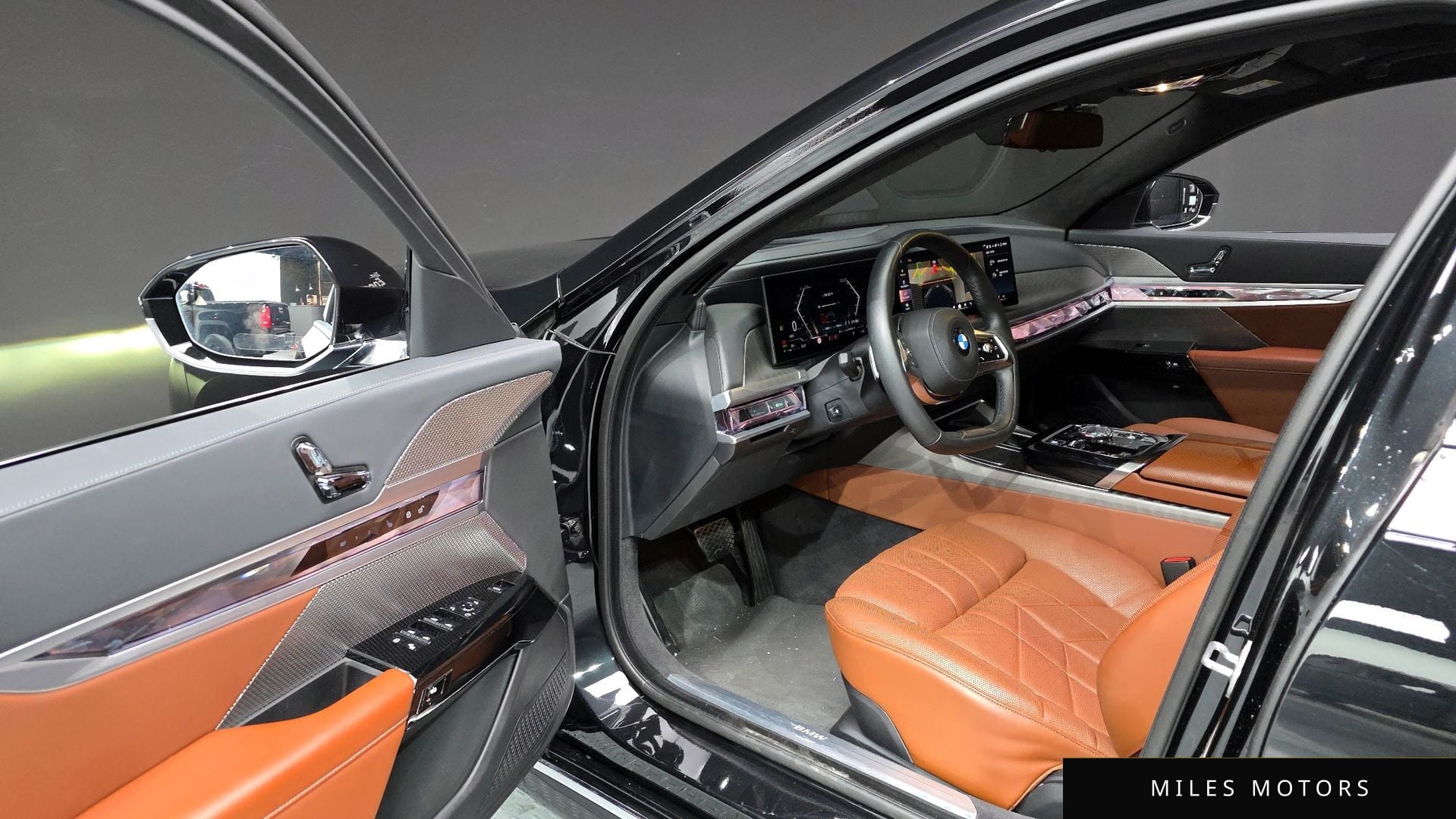 BMW 7 Series (G70) 2023 — миниатюра 9