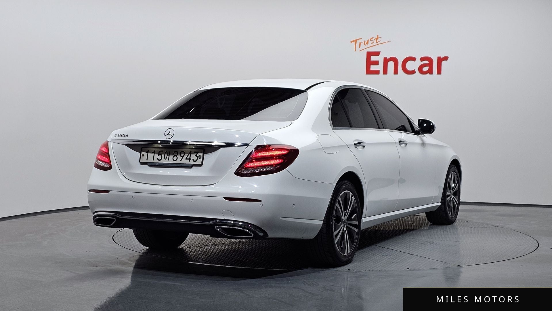 Mercedes-Benz E-Class W213 2020 — миниатюра 2