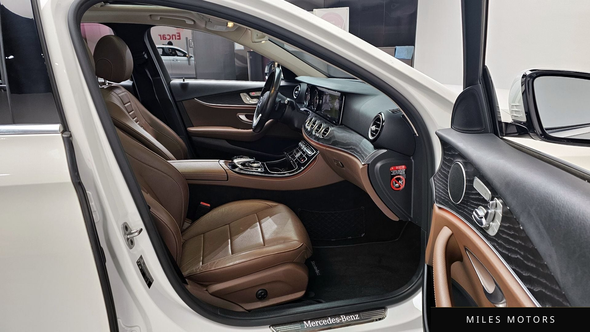 Mercedes-Benz E-Class W213 2020 — миниатюра 10