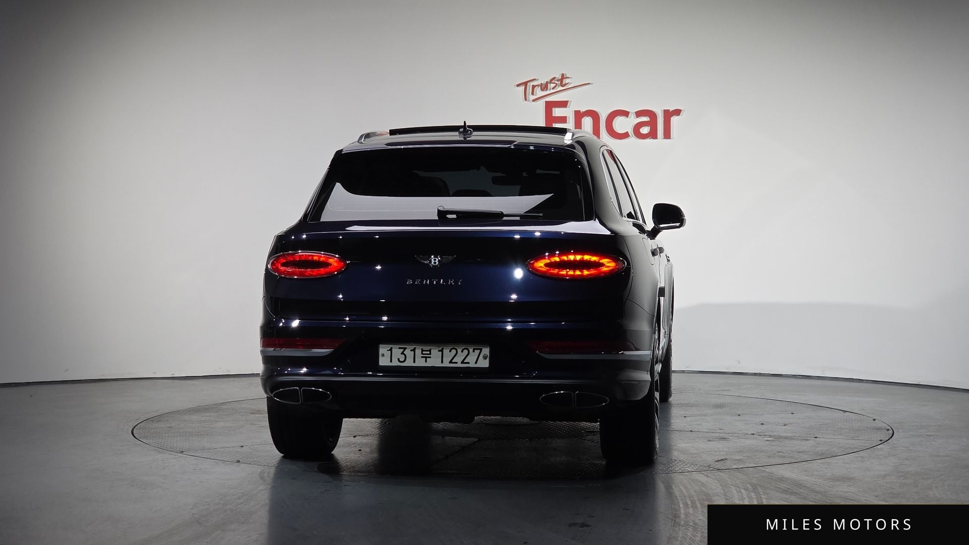 Bentley Bentayga 2022 — миниатюра 3