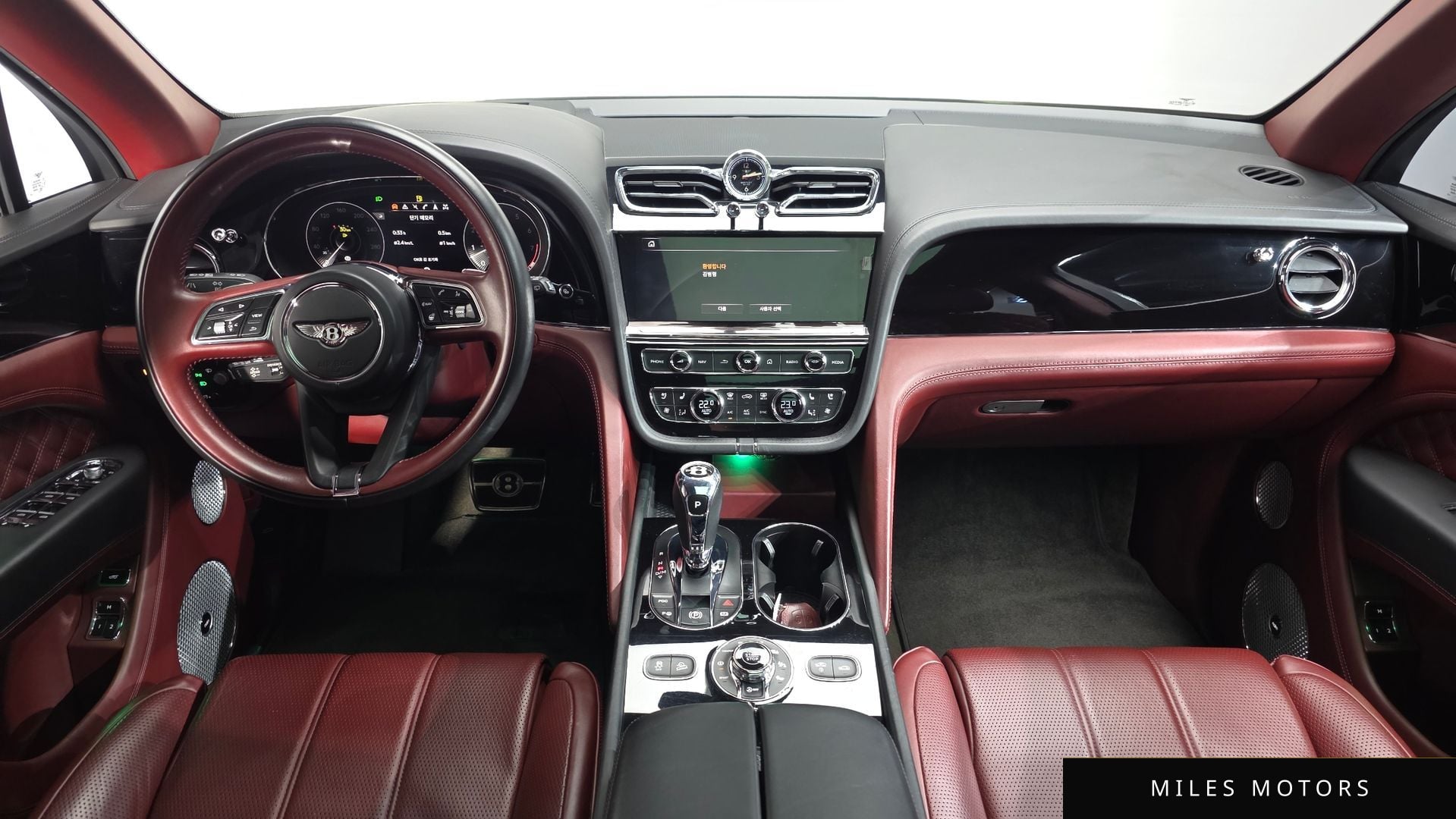 Bentley Bentayga 2022 — миниатюра 6