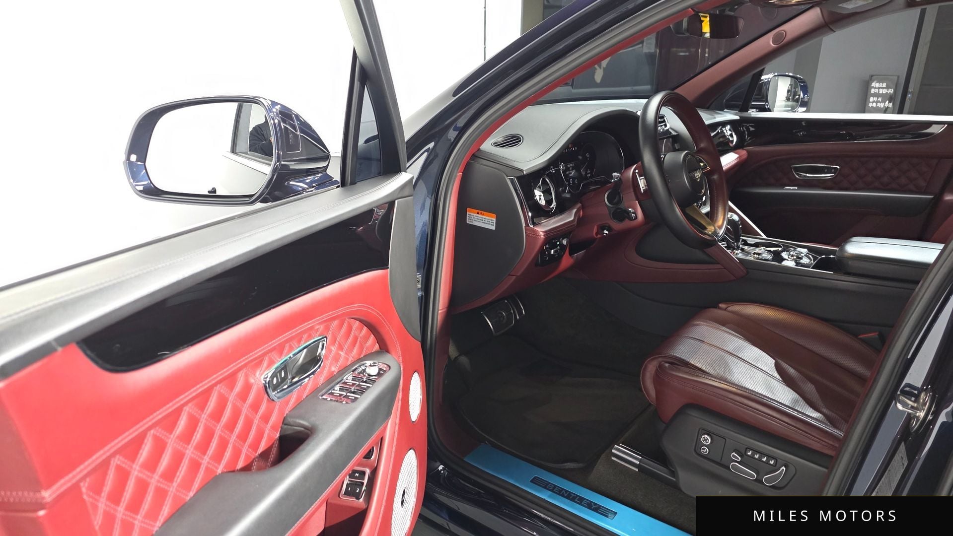 Bentley Bentayga 2022 — миниатюра 11