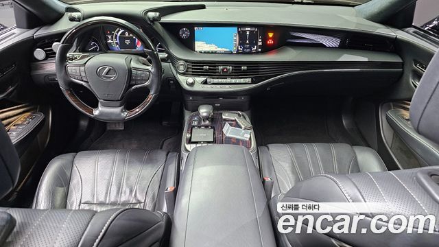Лексус LS500 2018 — миниатюра 7