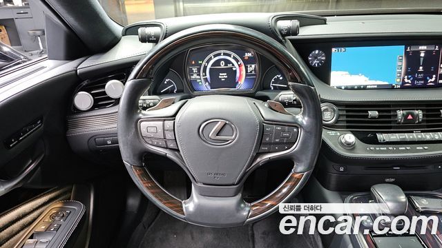 Лексус LS500 2018 — миниатюра 13