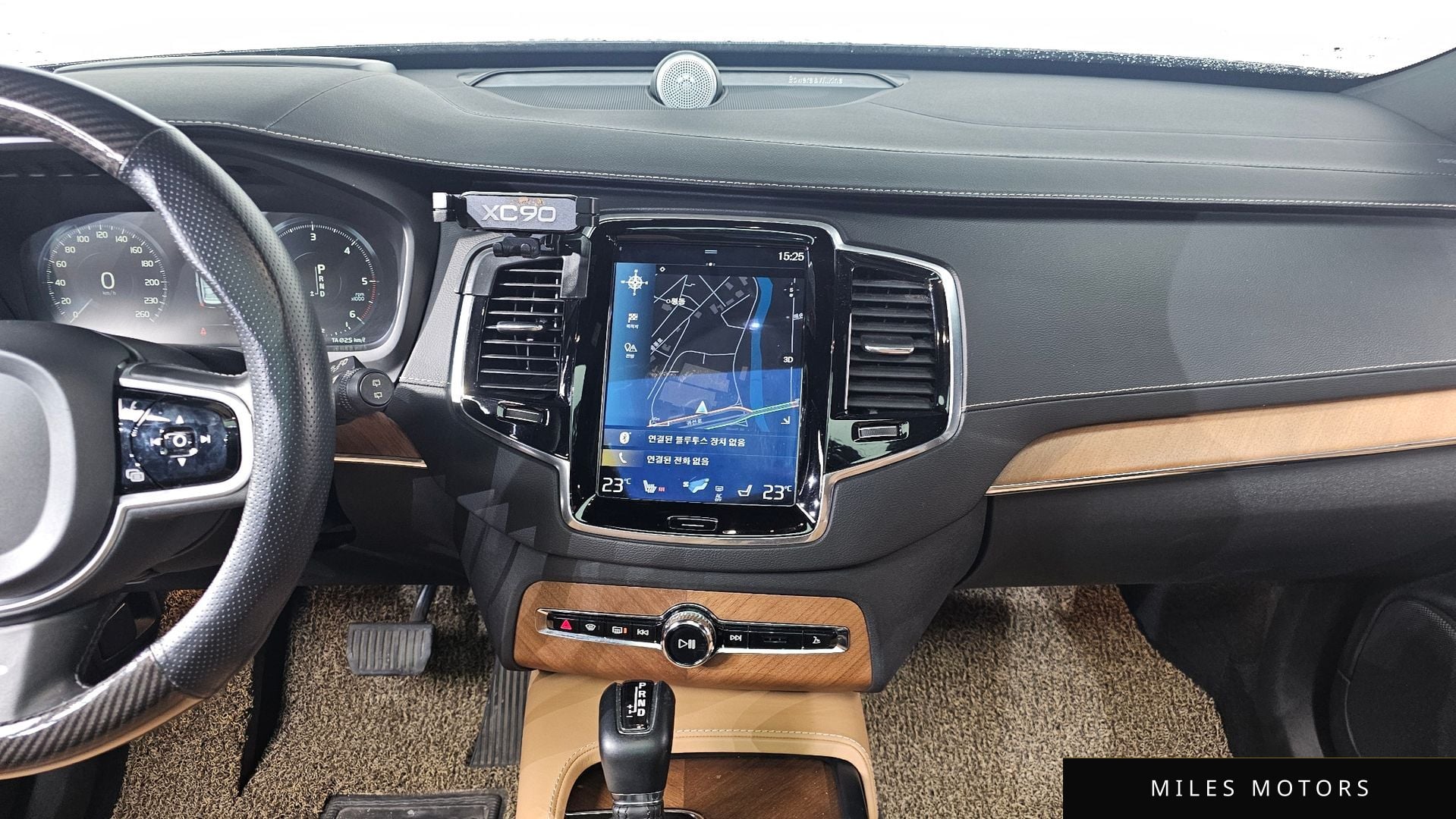 Volvo XC90 2018 — миниатюра 14