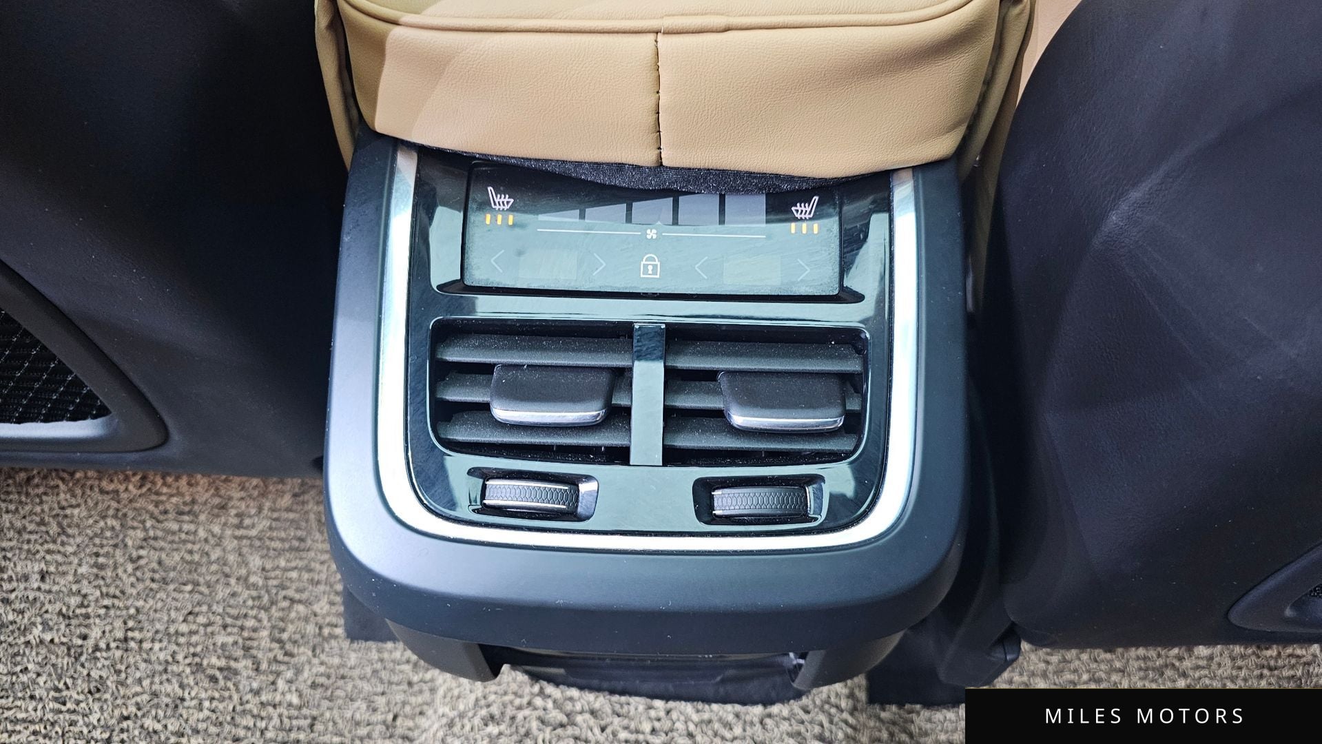 Volvo XC90 2018 — миниатюра 18