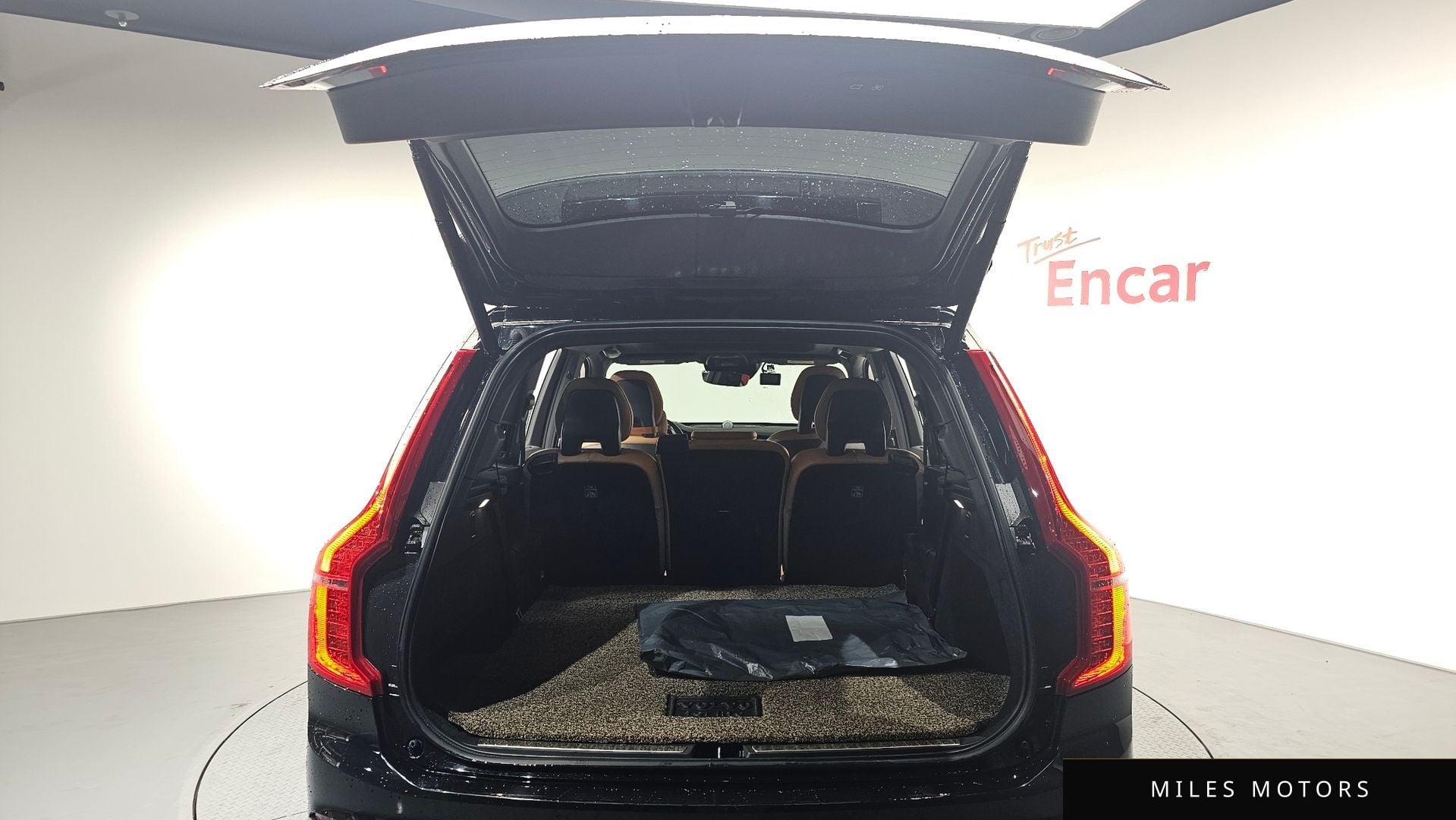 Volvo XC90 2018 — миниатюра 20