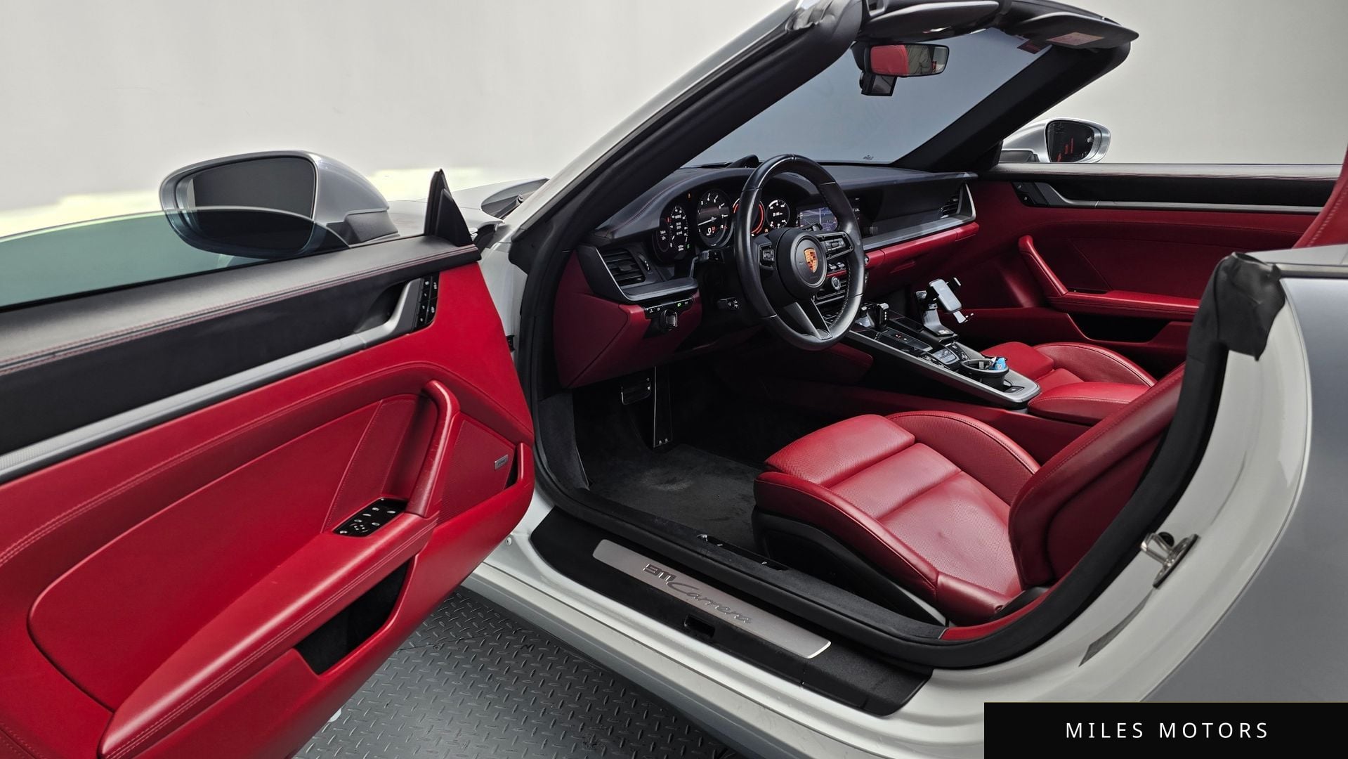 Porsche 911 (992) 2020 — миниатюра 10