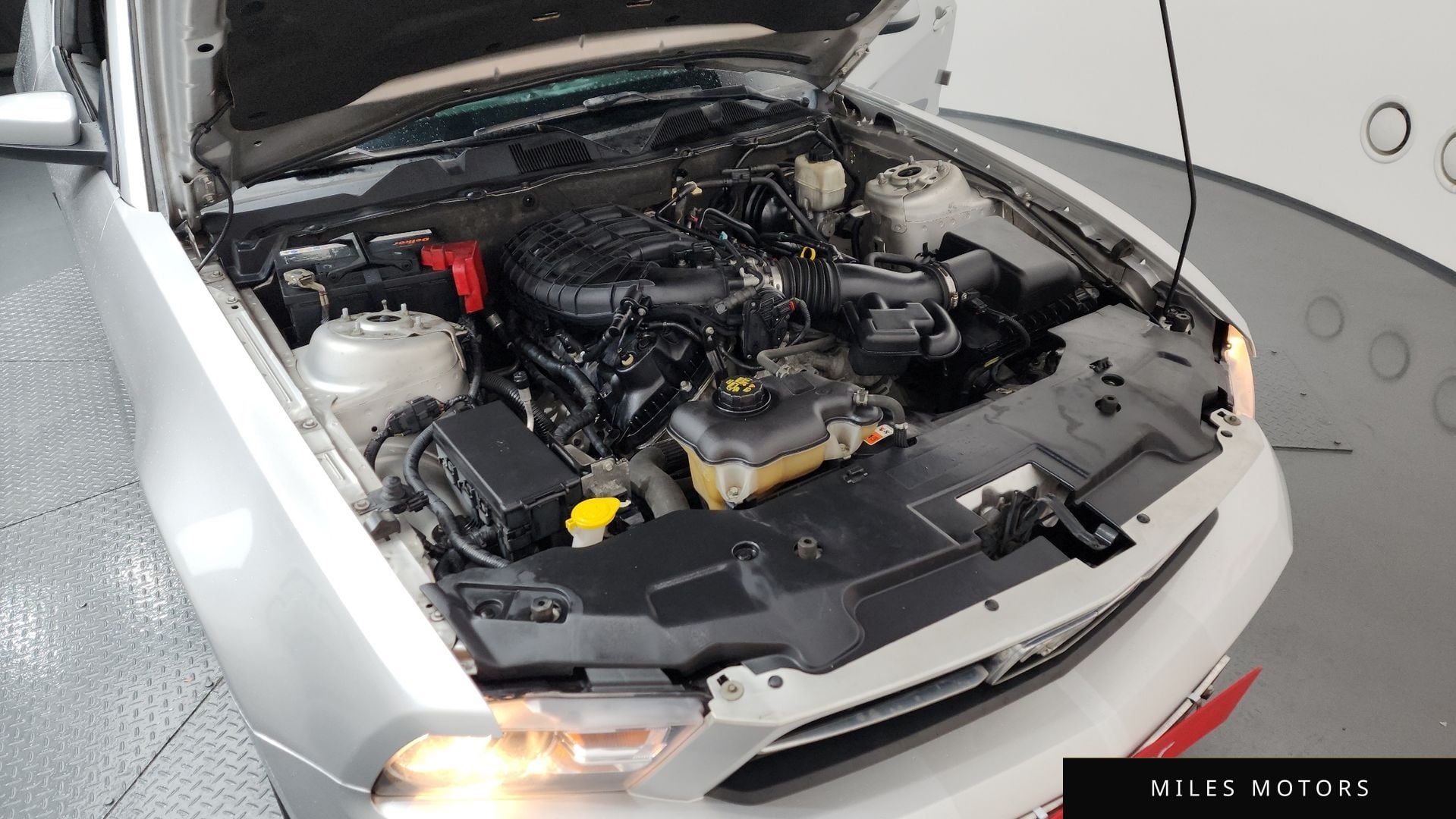 Ford Mustang 2011 — миниатюра 6
