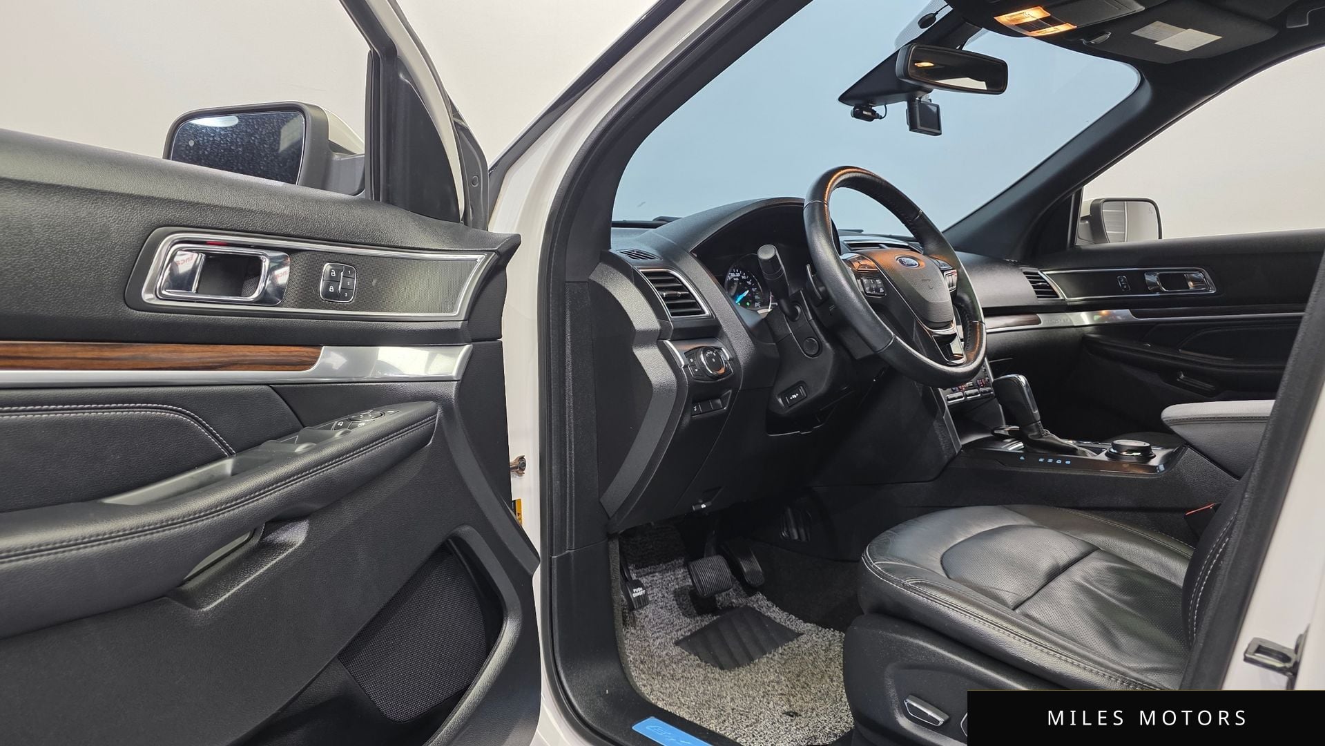 Ford Explorer 2017 — миниатюра 12