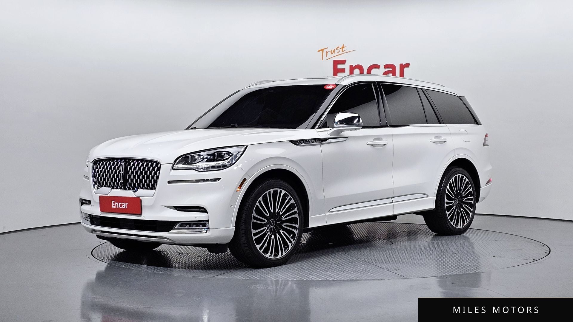 Lincoln Aviator 2022 — фото 1 из 12