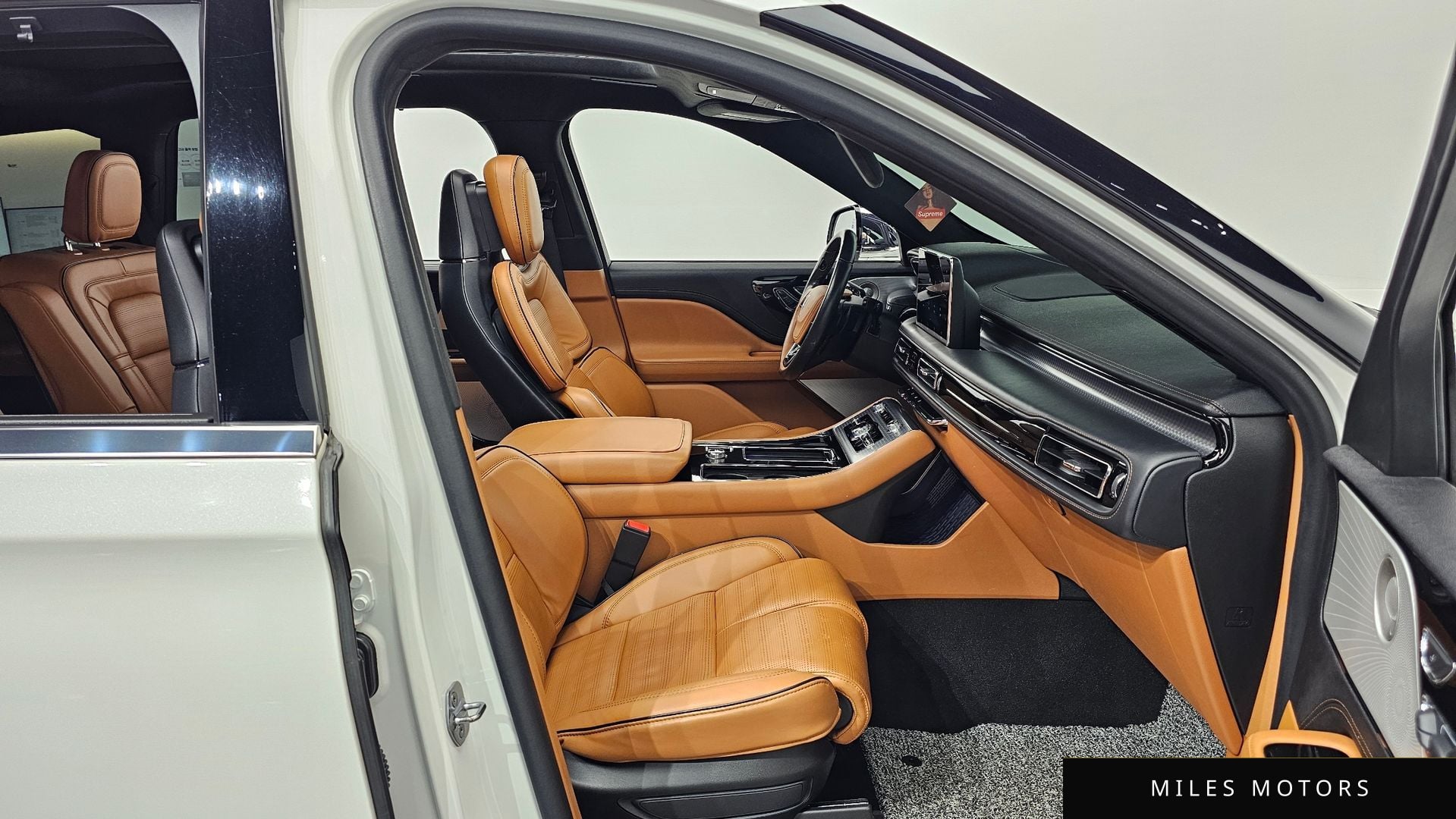 Lincoln Aviator 2022 — миниатюра 10
