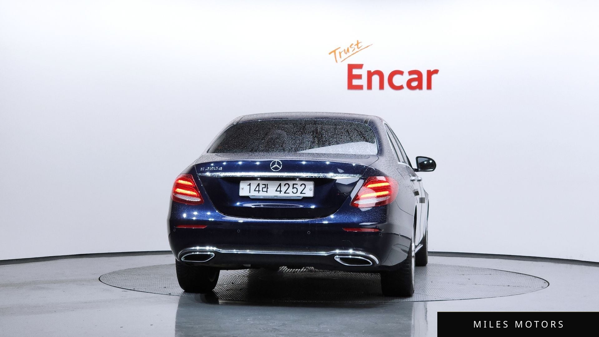Mercedes-Benz E-Class W213 2017 — миниатюра 4