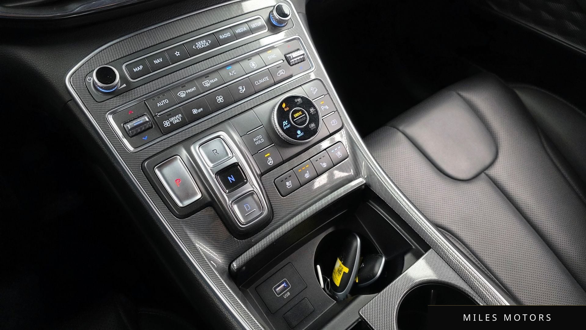 Hyundai Santafe 2022 — миниатюра 9