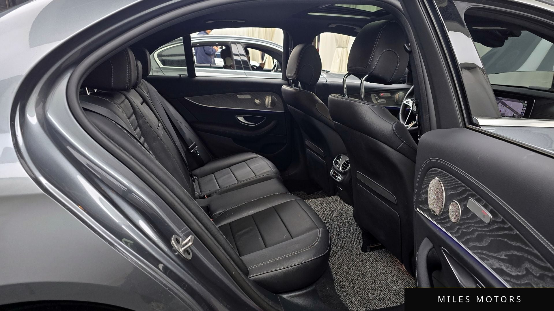 Mercedes-Benz E-Class W213 2023 — миниатюра 12