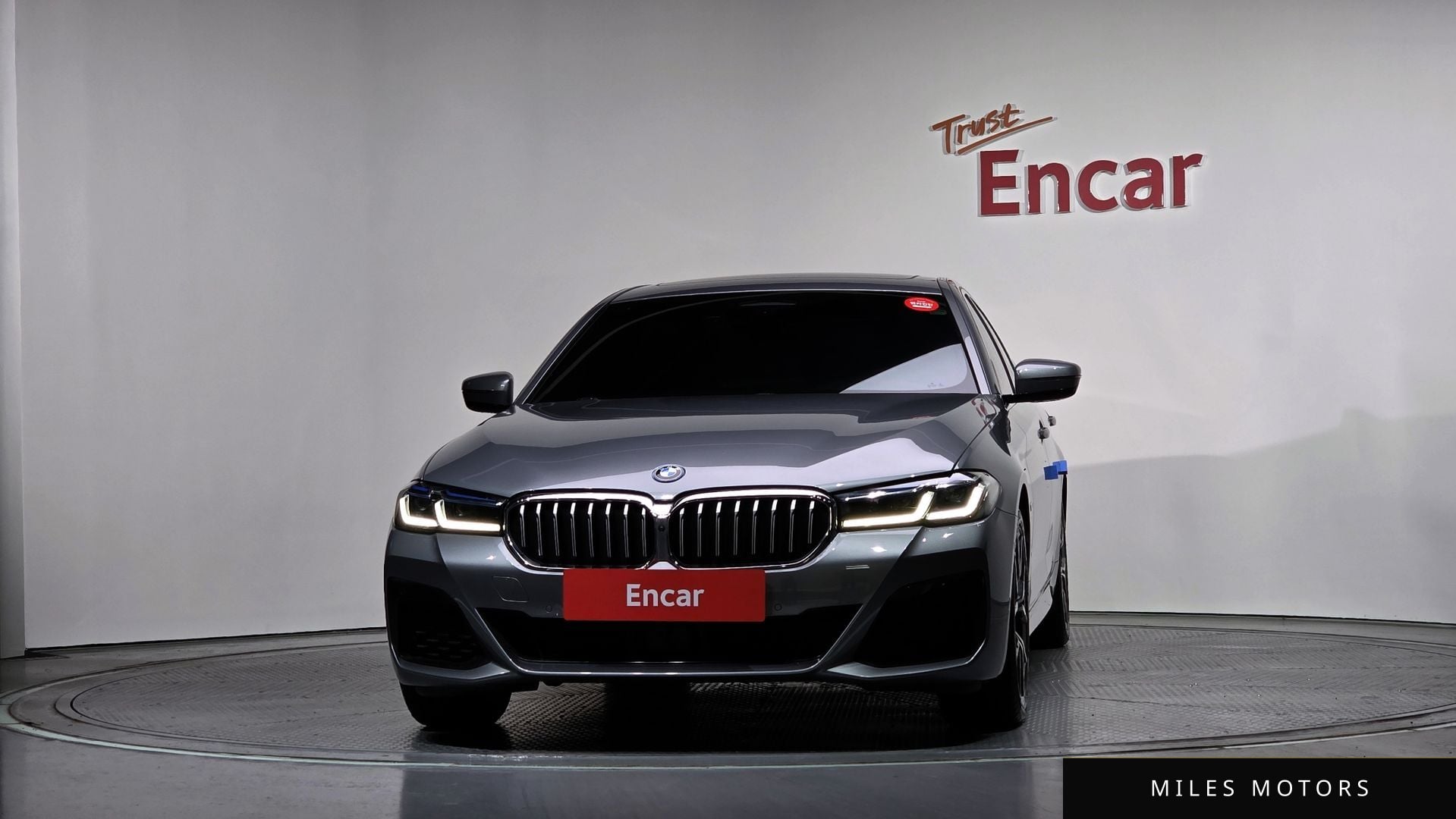 BMW 5 Series (G30) 2023 — миниатюра 3