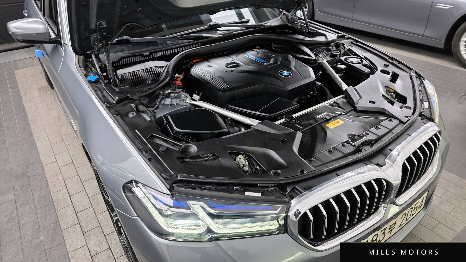 BMW 5 Series (G30) 2023 — миниатюра 6