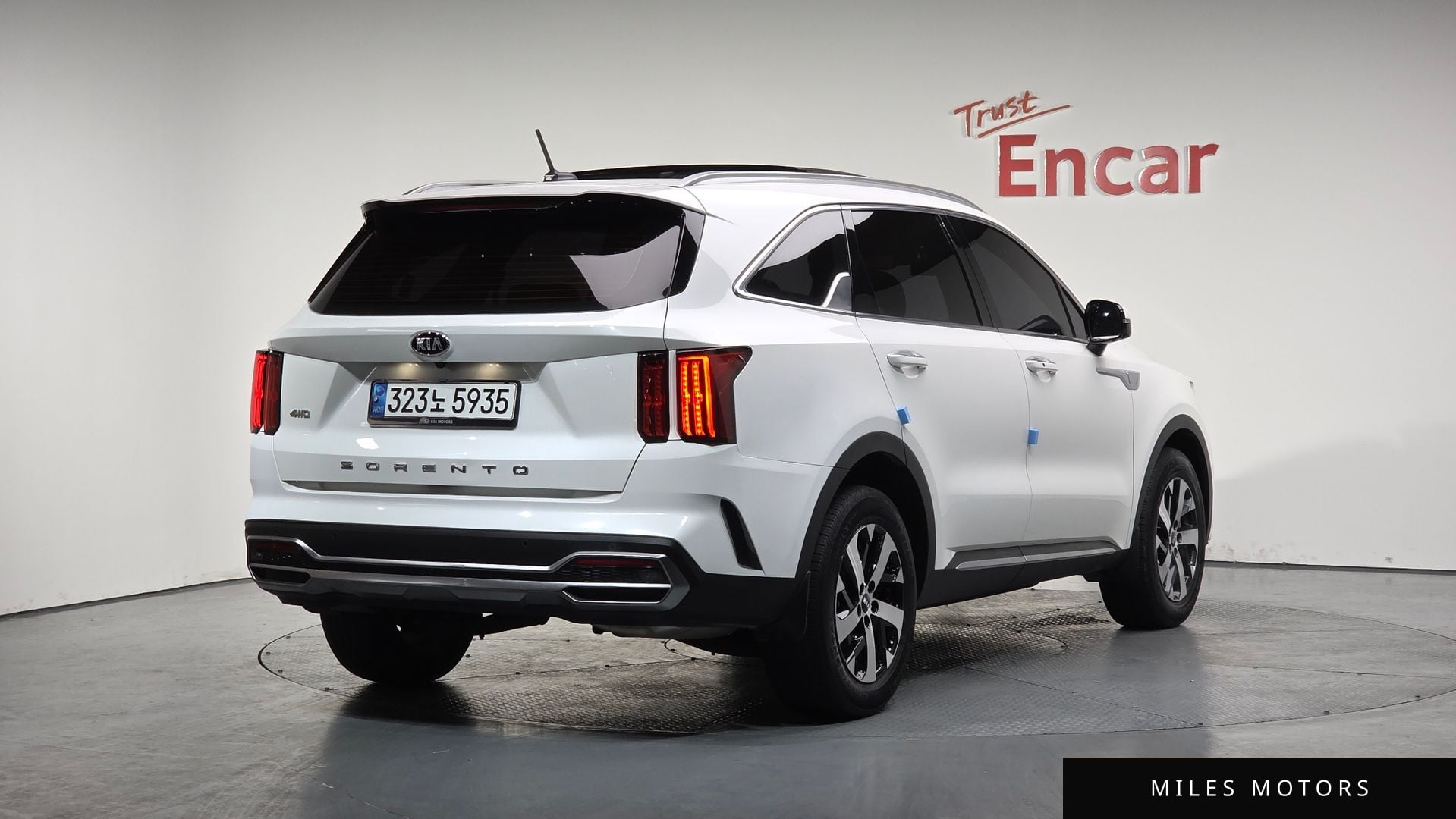 Kia Sorento 2021 — фото 1 из 12