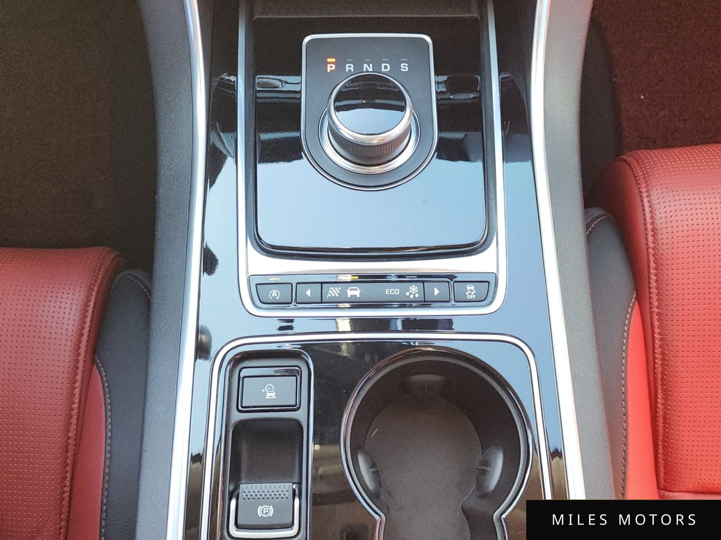 Jaguar XE 2017 — миниатюра 10