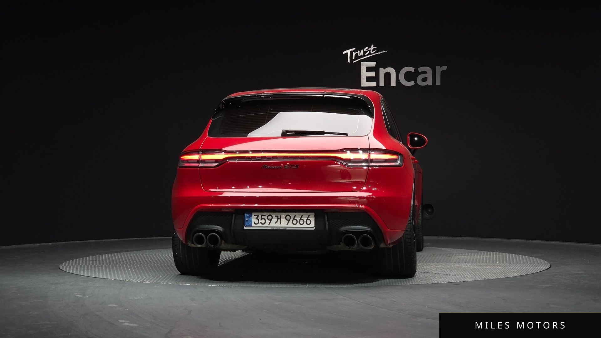 Porsche Macan 2022 — миниатюра 3