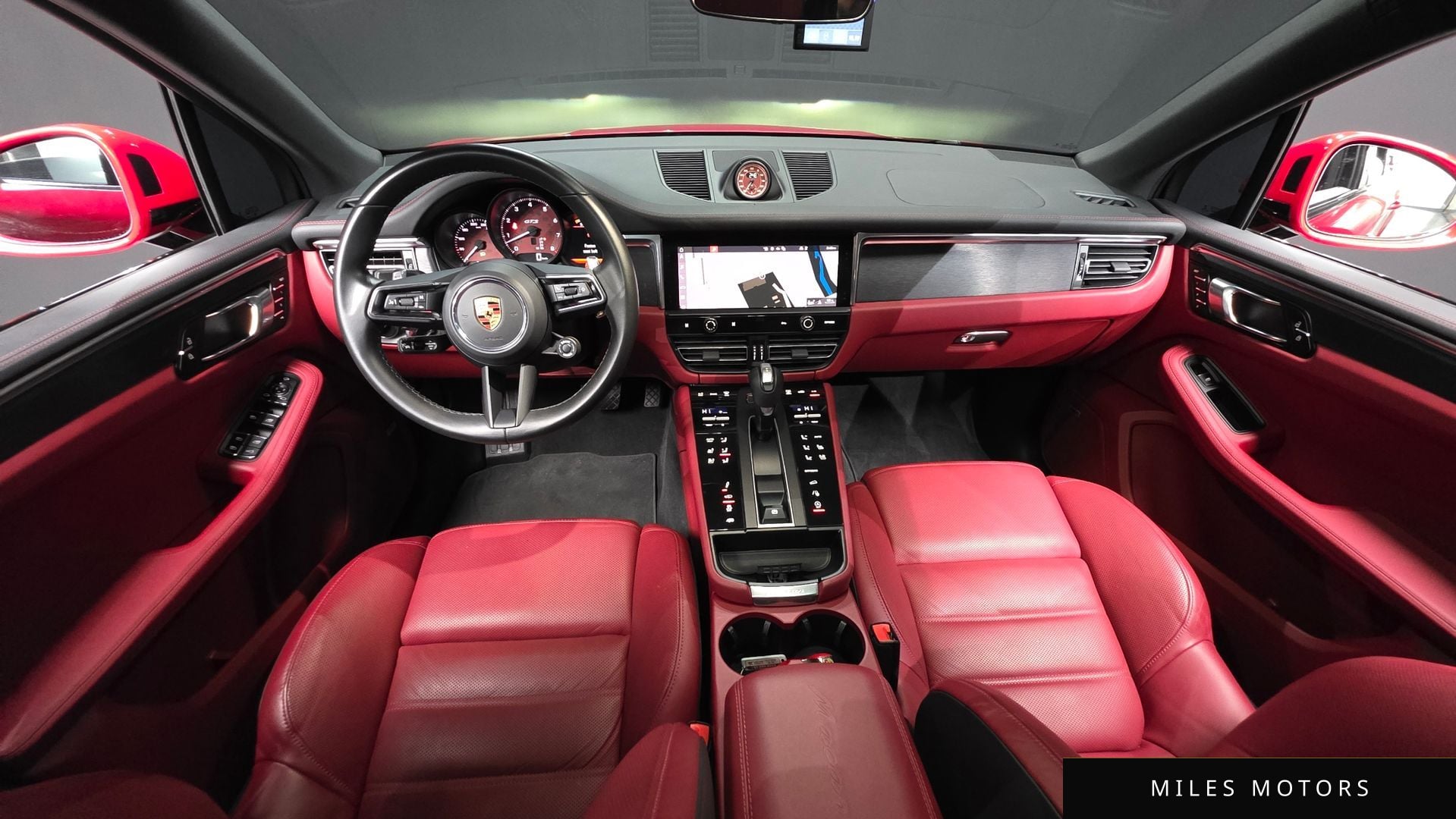 Porsche Macan 2022 — миниатюра 6