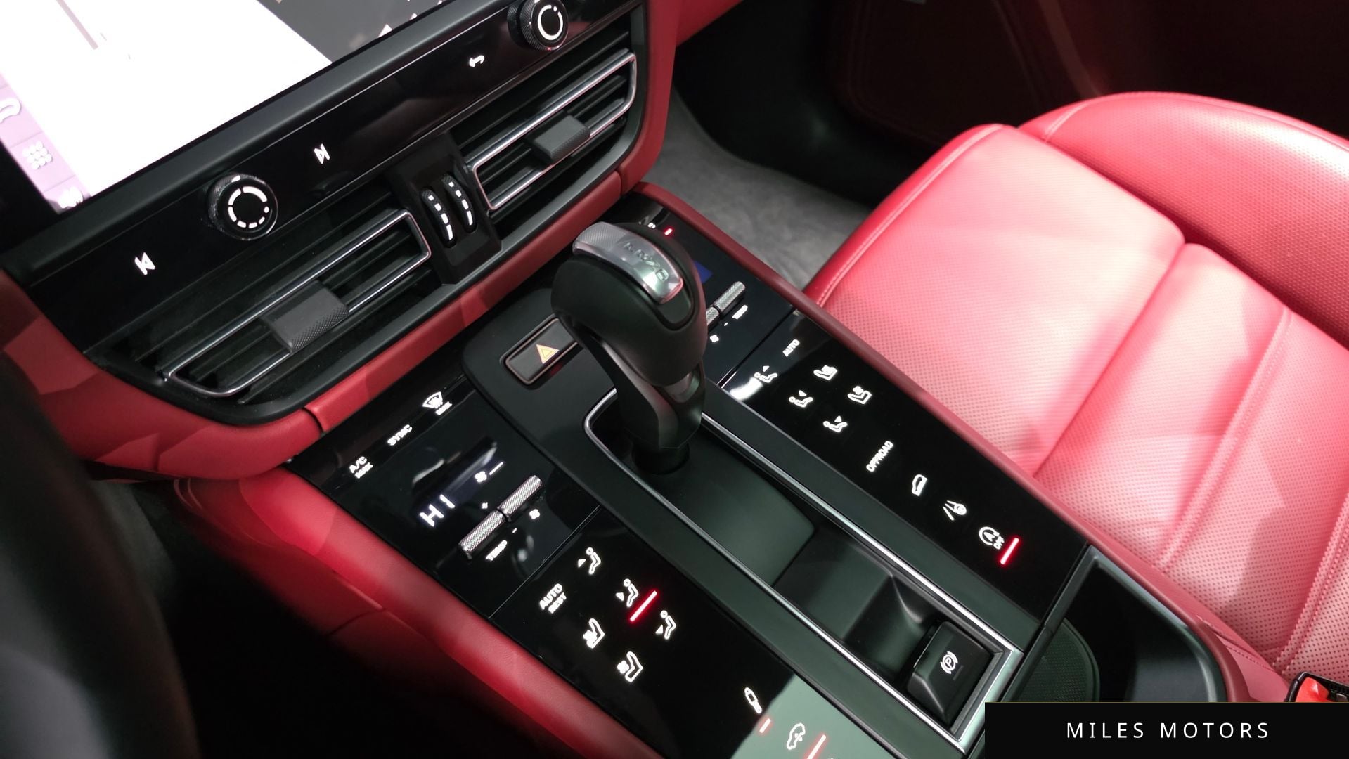 Porsche Macan 2022 — миниатюра 8