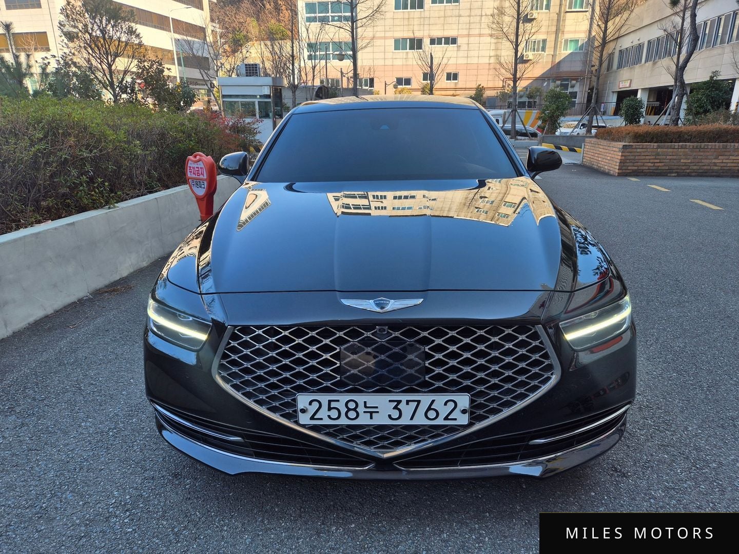 Genesis G90 2020 — фото 1 из 12