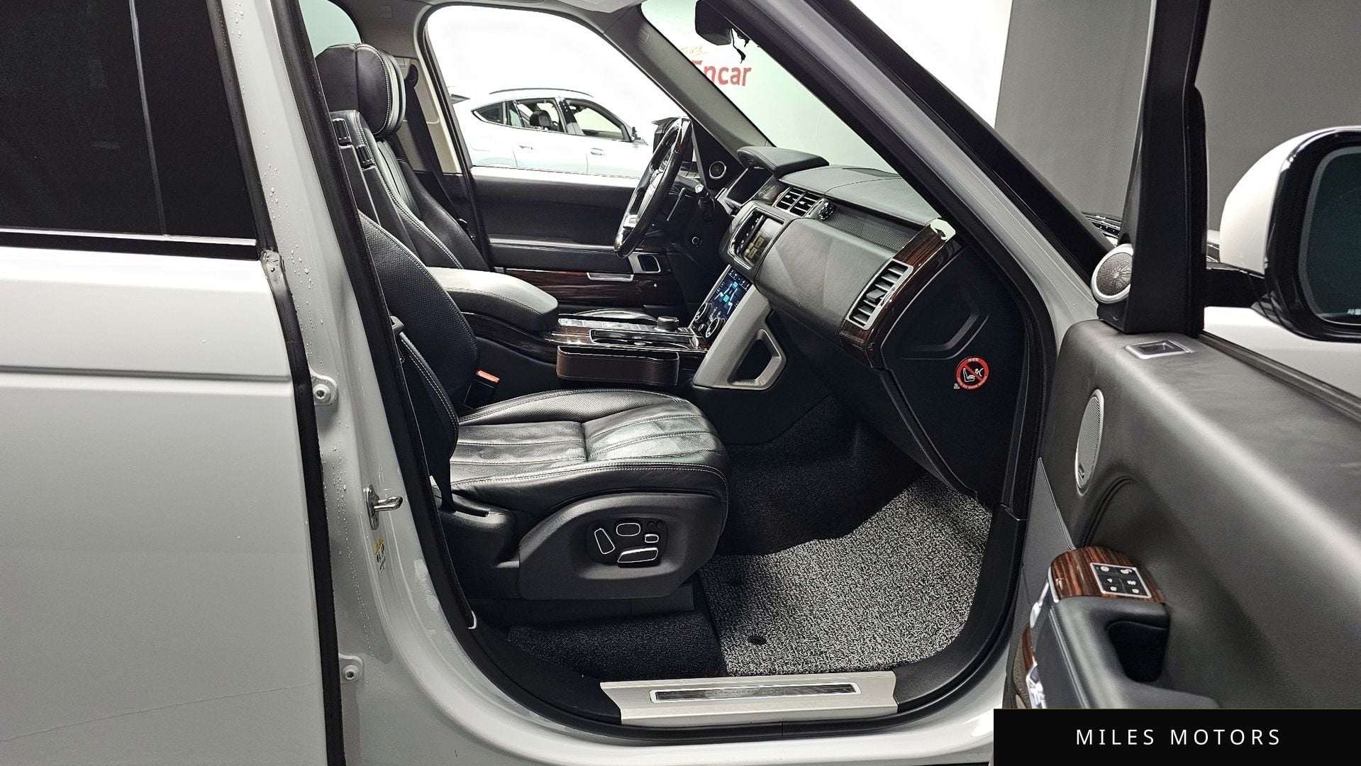 Land Rover Range Rover 2015 — миниатюра 11