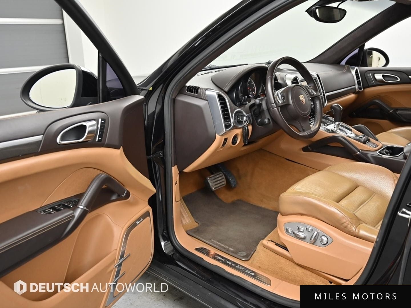 Porsche Cayenne 2011 — миниатюра 11