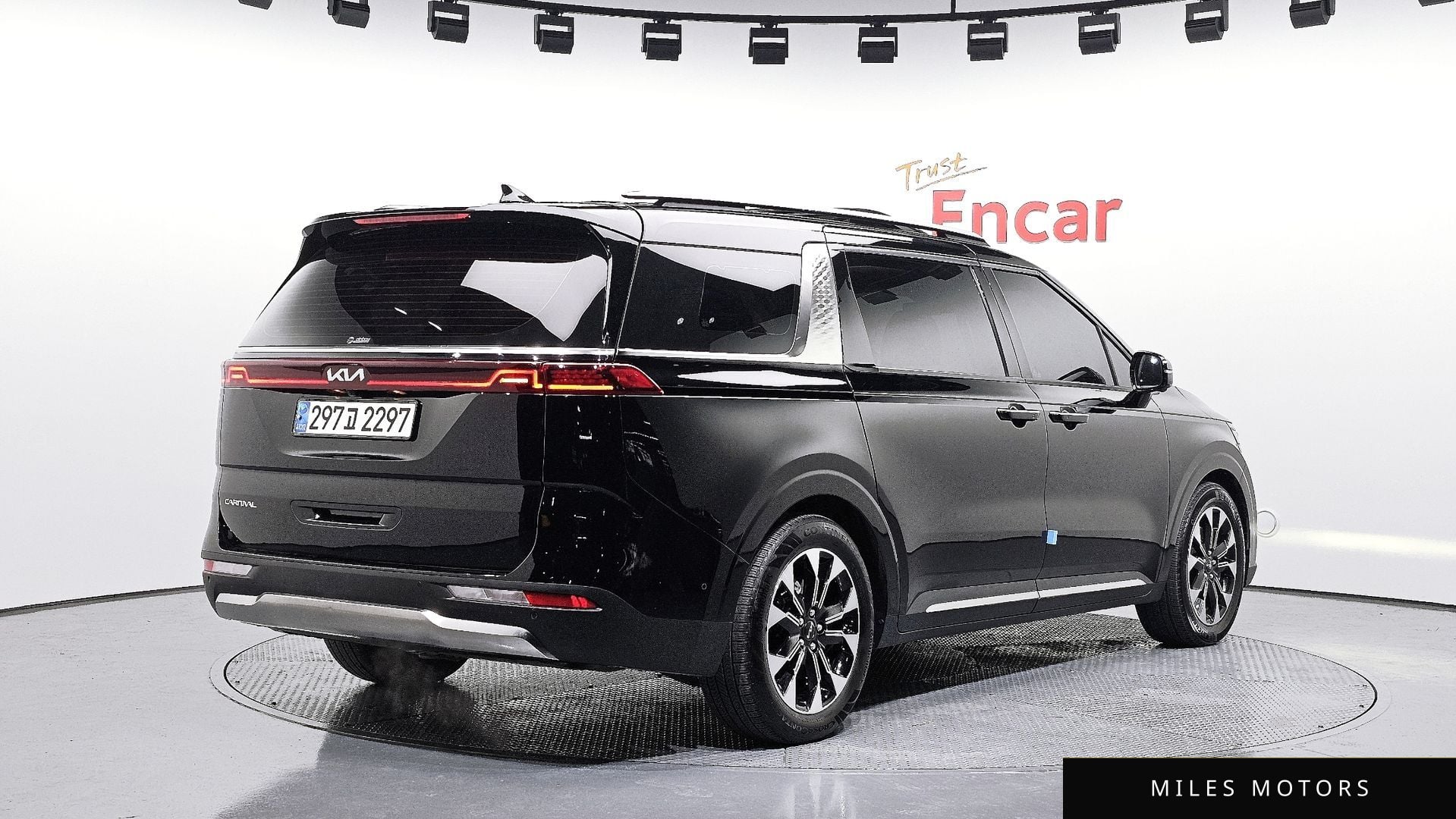 Kia Carnival 2023 — миниатюра 2