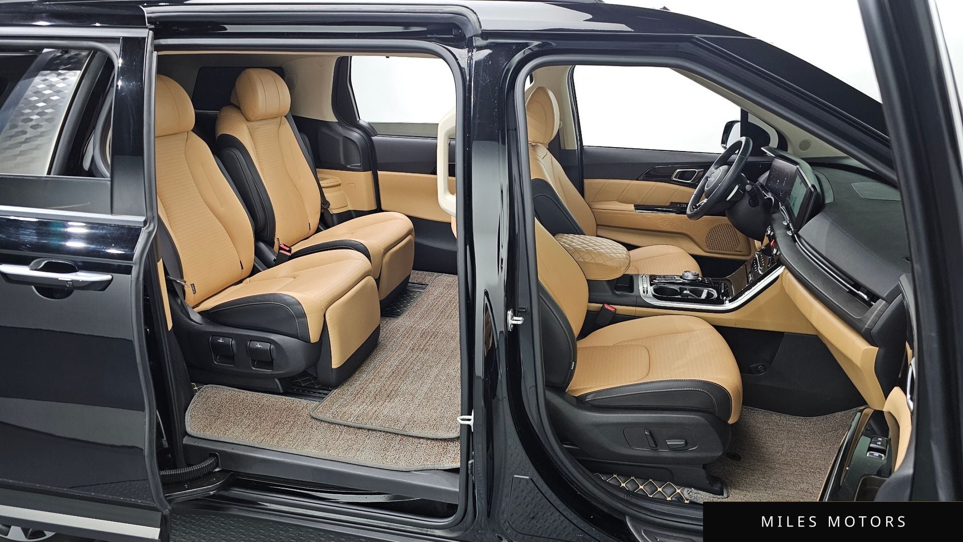 Kia Carnival 2023 — миниатюра 11