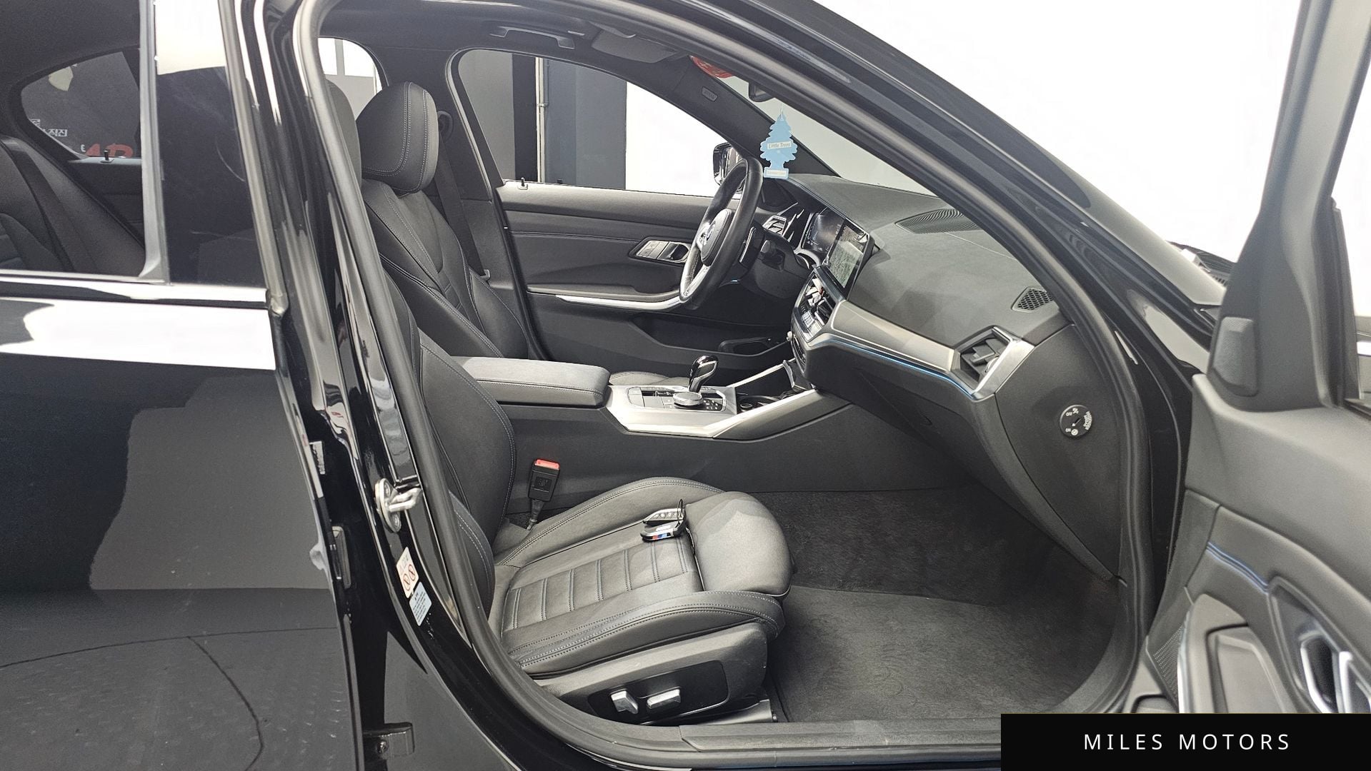 BMW 3 Series (G20) 2022 — миниатюра 11
