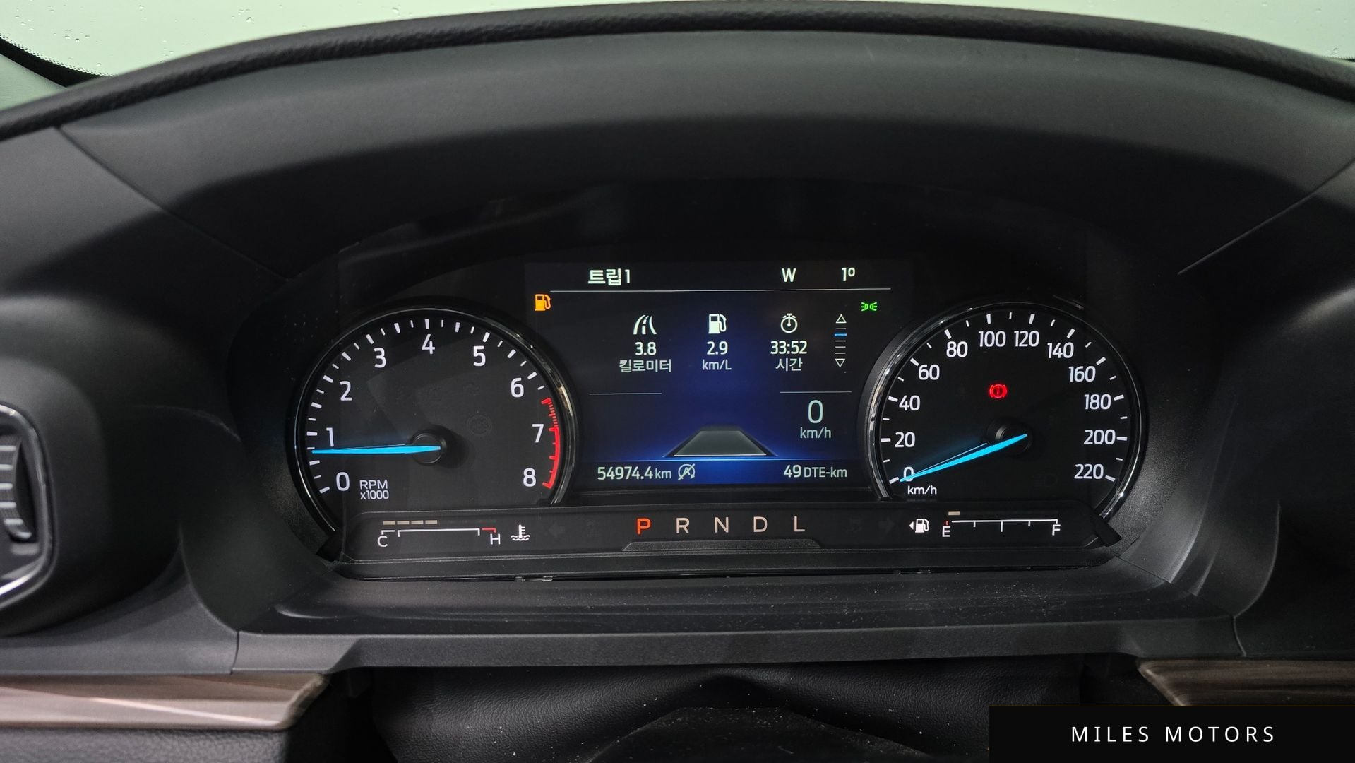 Ford Explorer 2021 — миниатюра 8
