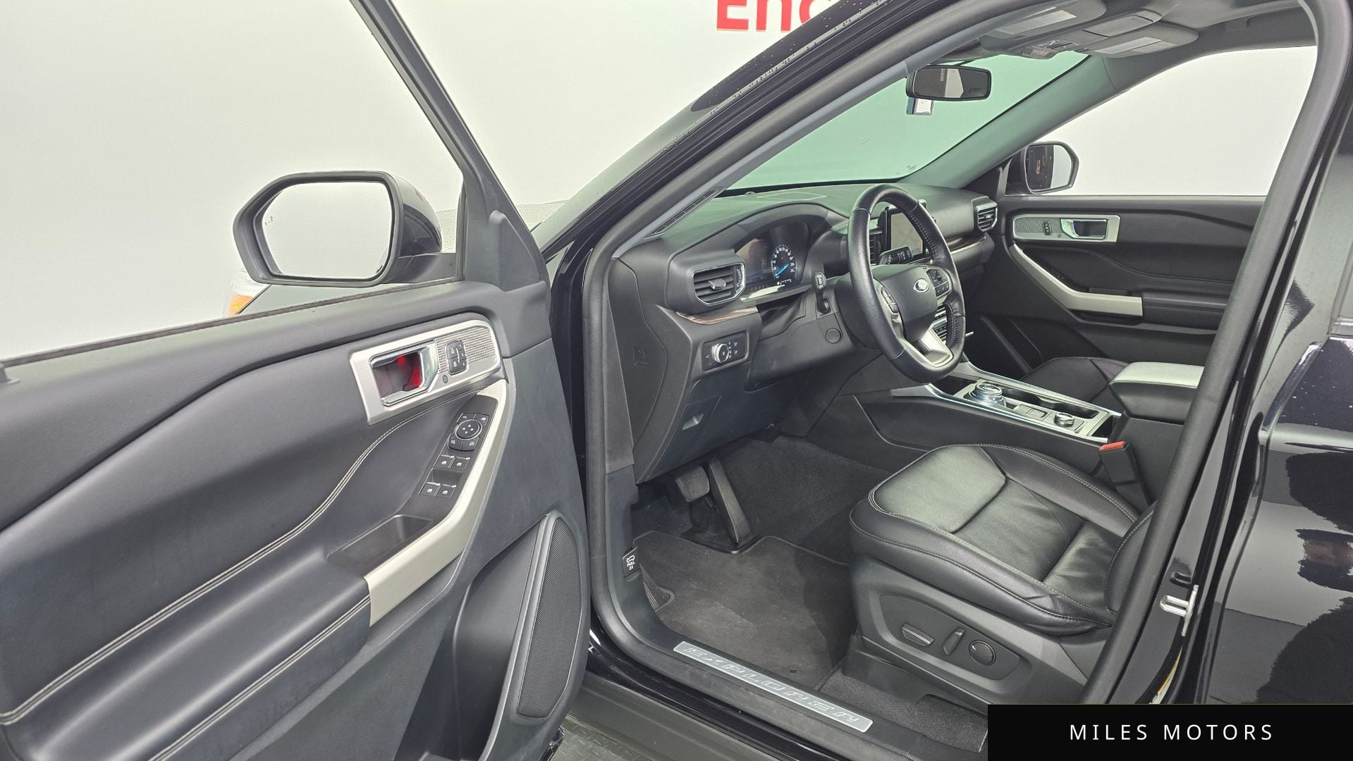Ford Explorer 2021 — миниатюра 10