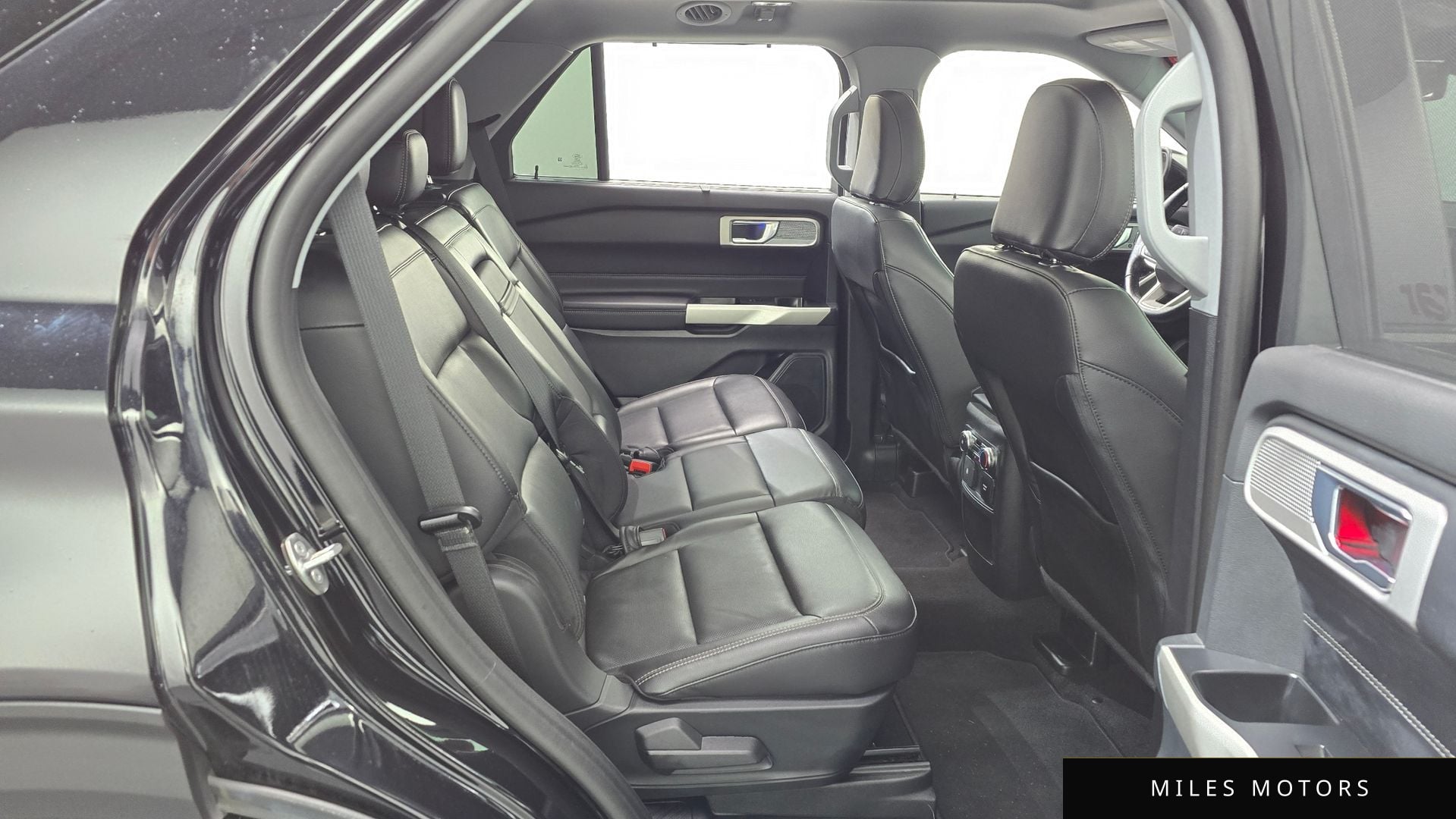 Ford Explorer 2021 — миниатюра 12