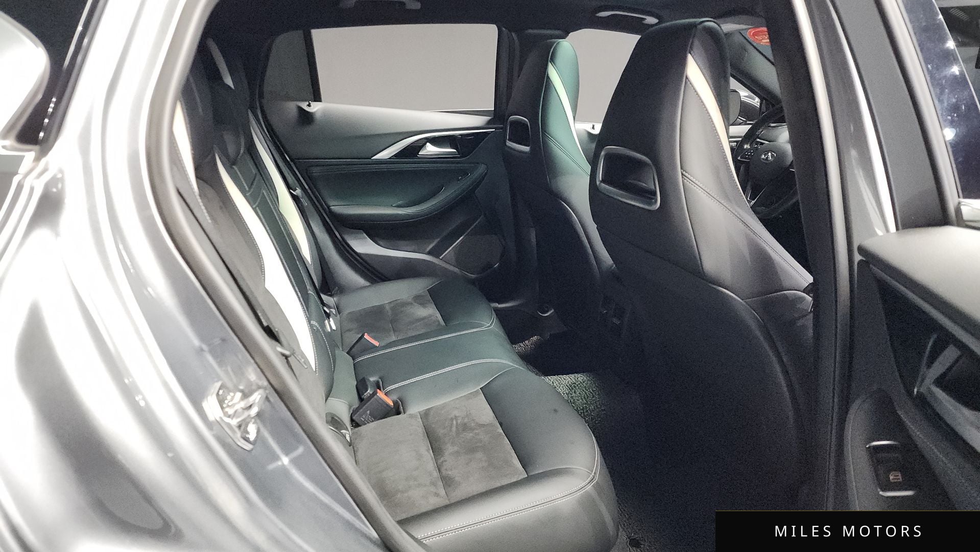 Infiniti Q30 2018 — миниатюра 12