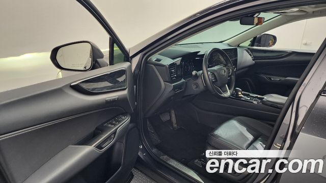 Лексус NX350h 2024 — миниатюра 10
