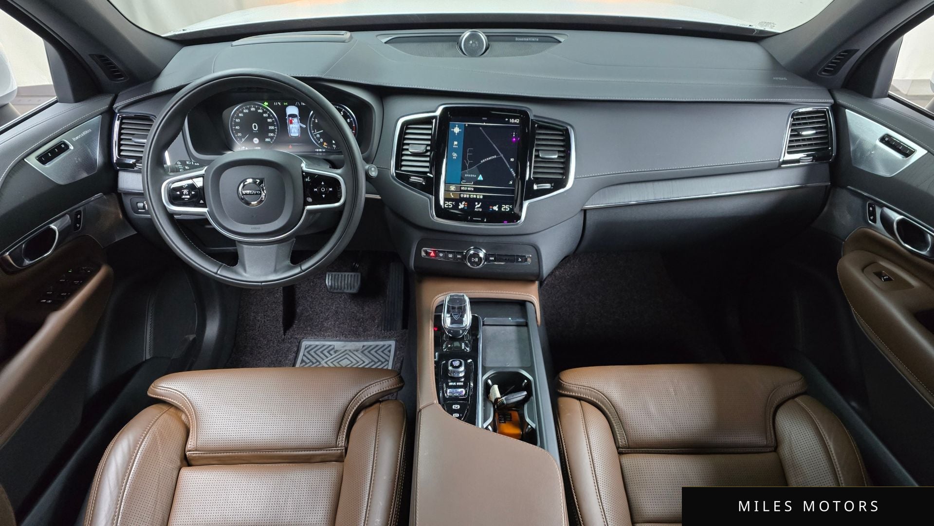 Volvo XC90 2021 — миниатюра 7