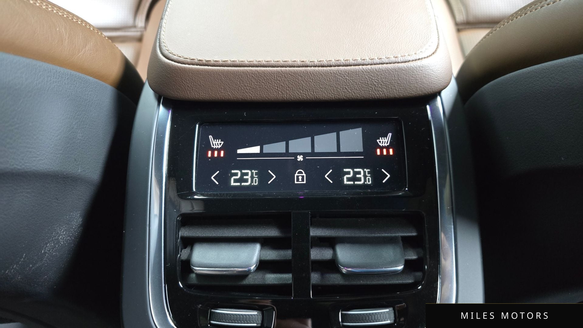 Volvo XC90 2021 — миниатюра 18