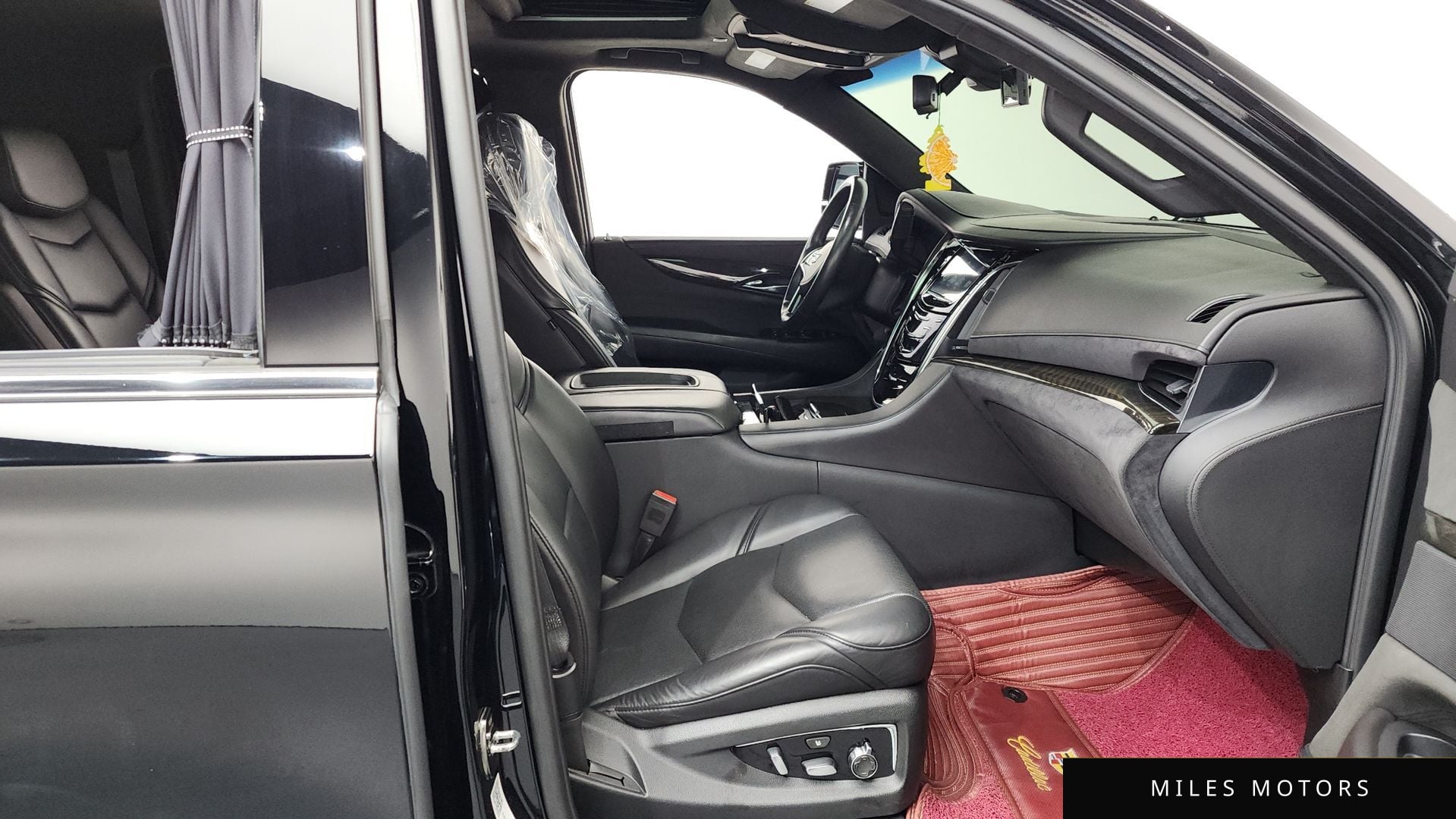 Cadillac Escalade 2018 — миниатюра 11