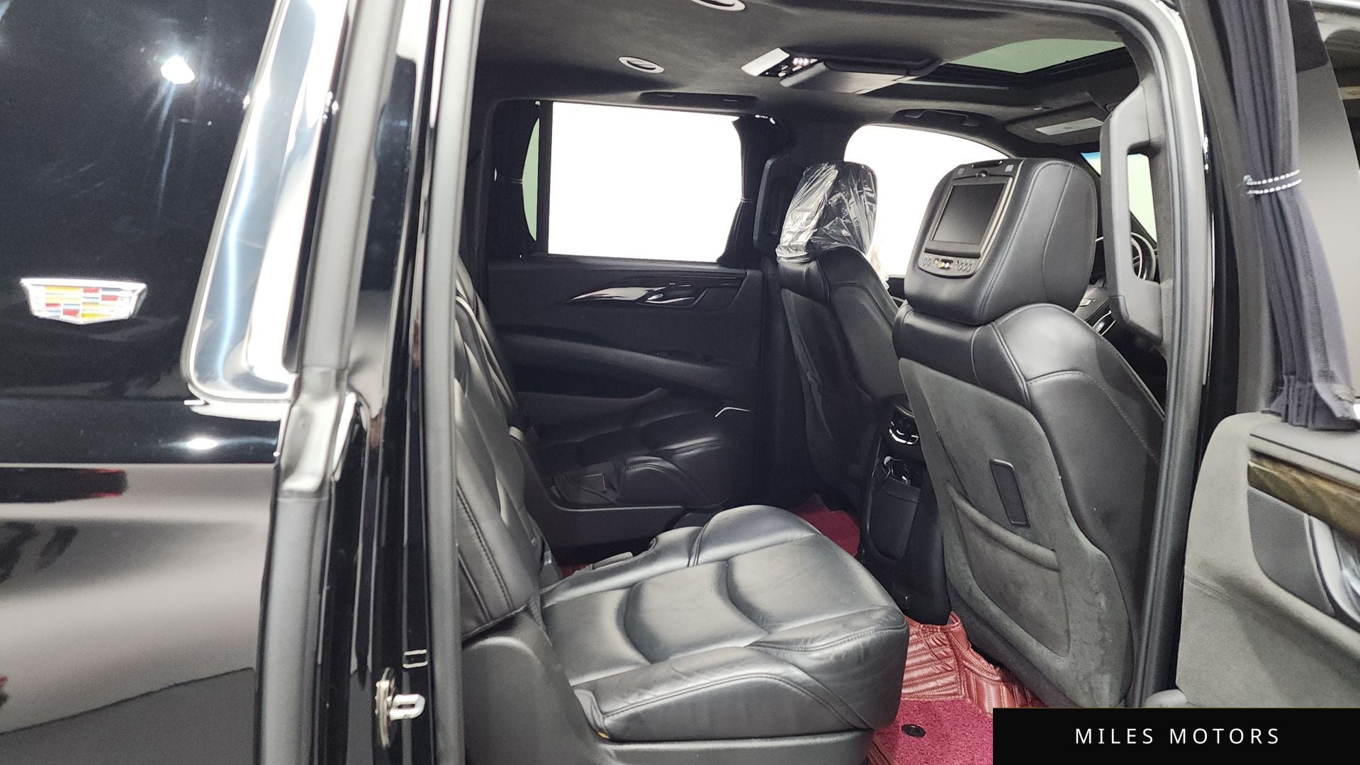Cadillac Escalade 2018 — миниатюра 12