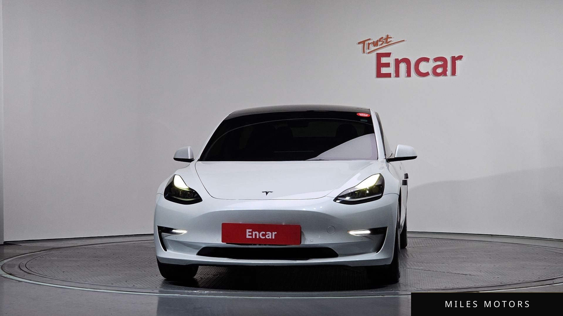 Tesla Model 3 2022 — миниатюра 3