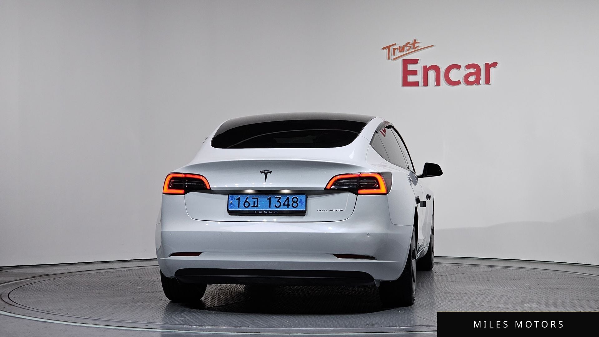 Tesla Model 3 2022 — миниатюра 4