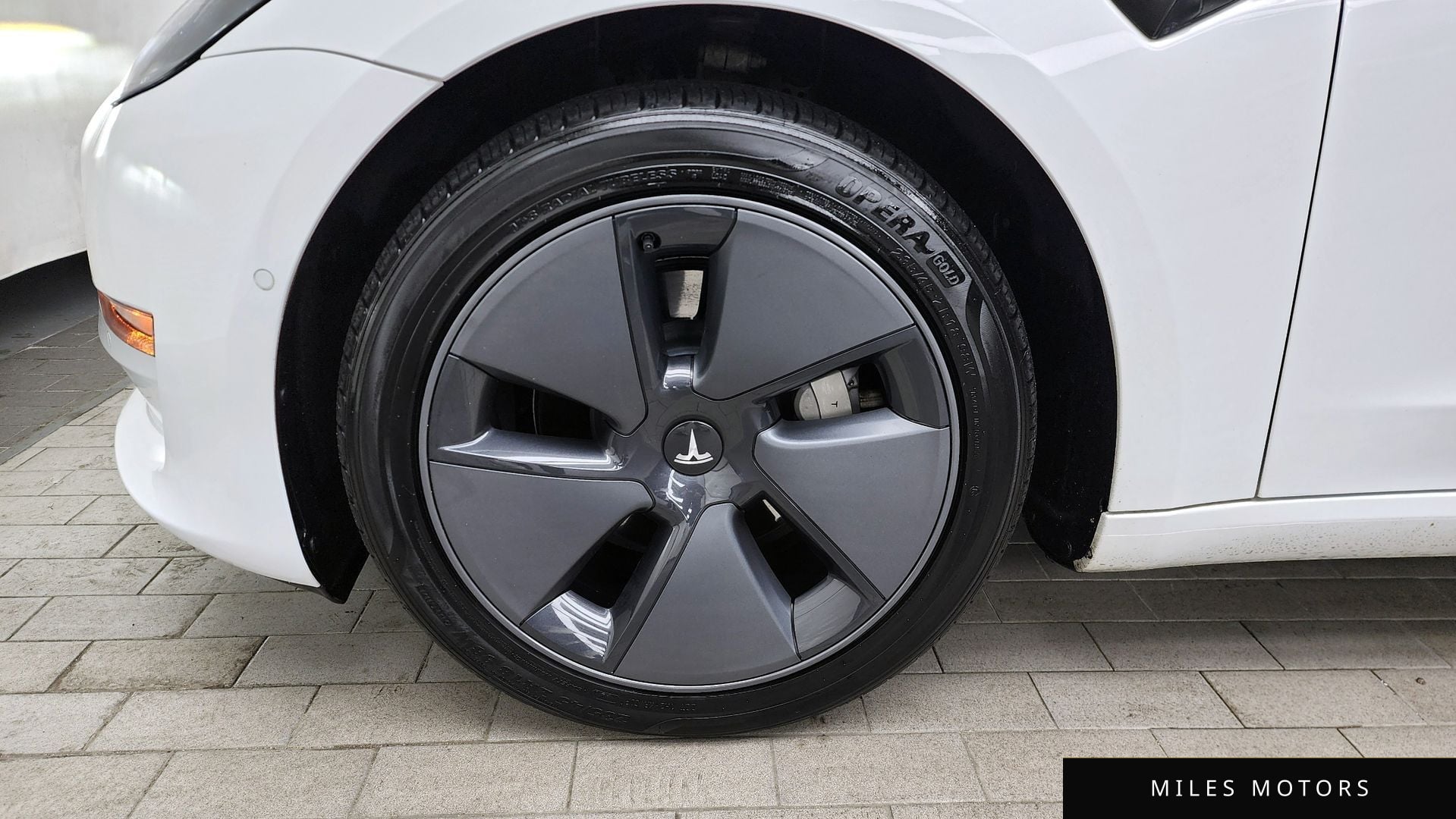 Tesla Model 3 2022 — миниатюра 5